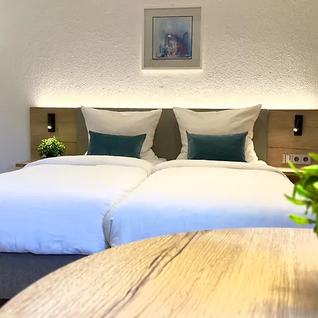 Apartmenthaus Blauer Wolf By For Living