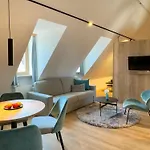 Apartmenthaus Blauer Wolf By For Living *